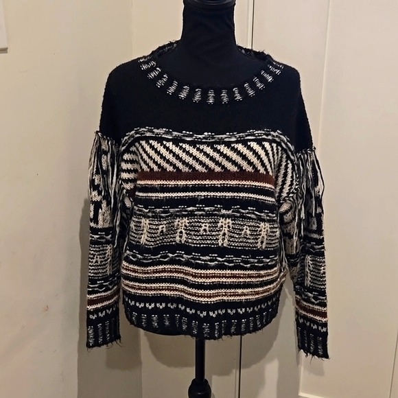 Cliche Boho Sweater! - Picture 1 of 7